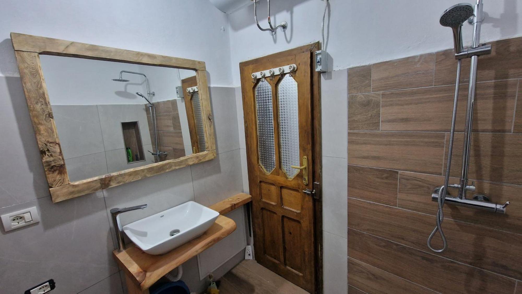 Bujtinat Skenderi Gjinar 2 Villa Bagian luar foto