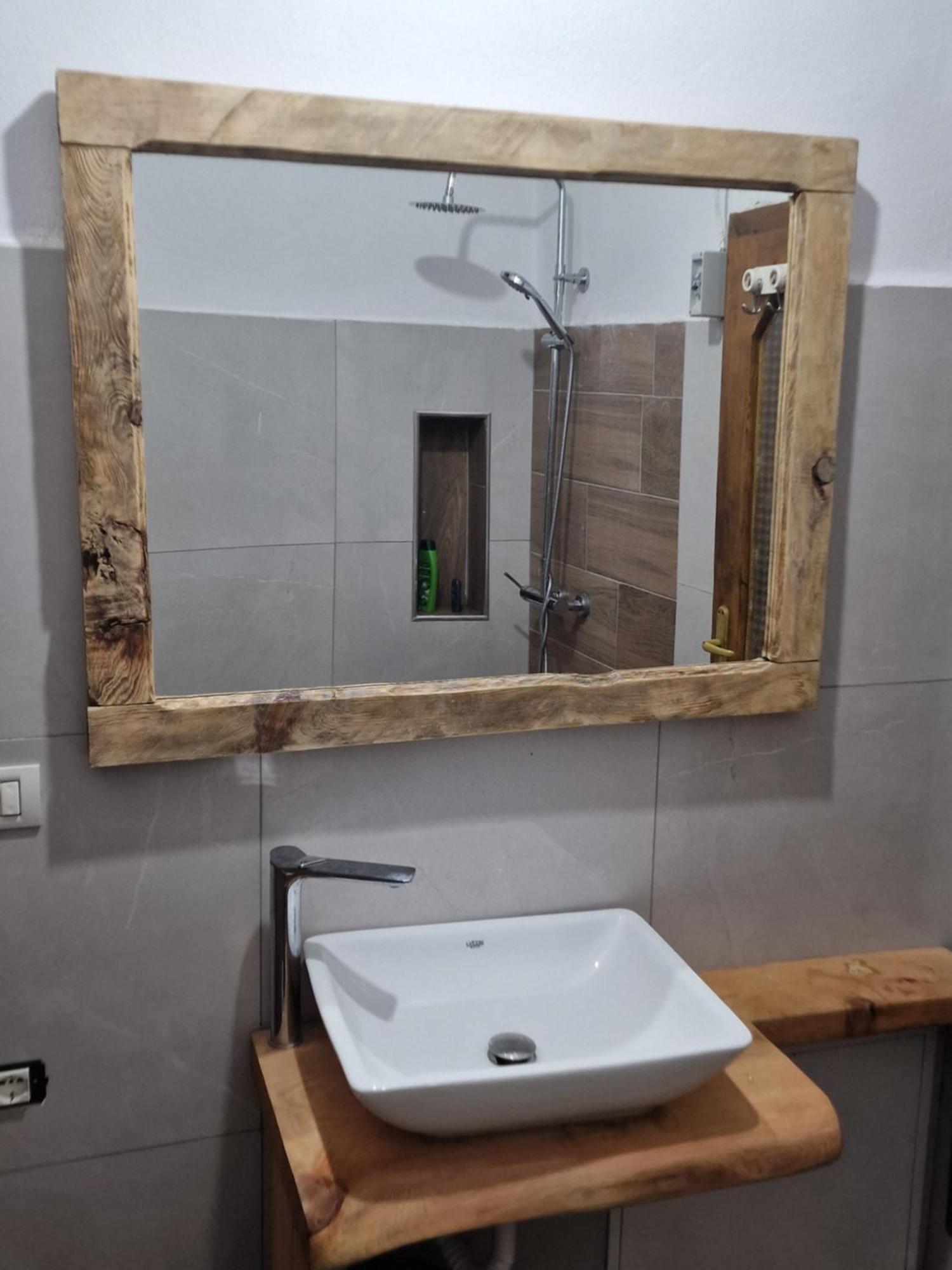 Bujtinat Skenderi Gjinar 2 Villa Bagian luar foto